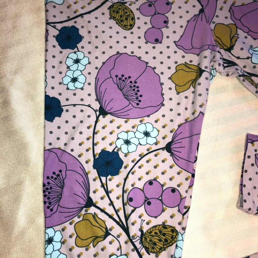 Lularoe Purple Poppy TC Leggings